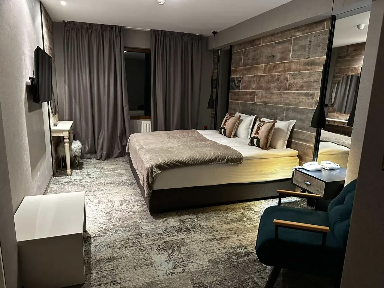 deluxe-room-1