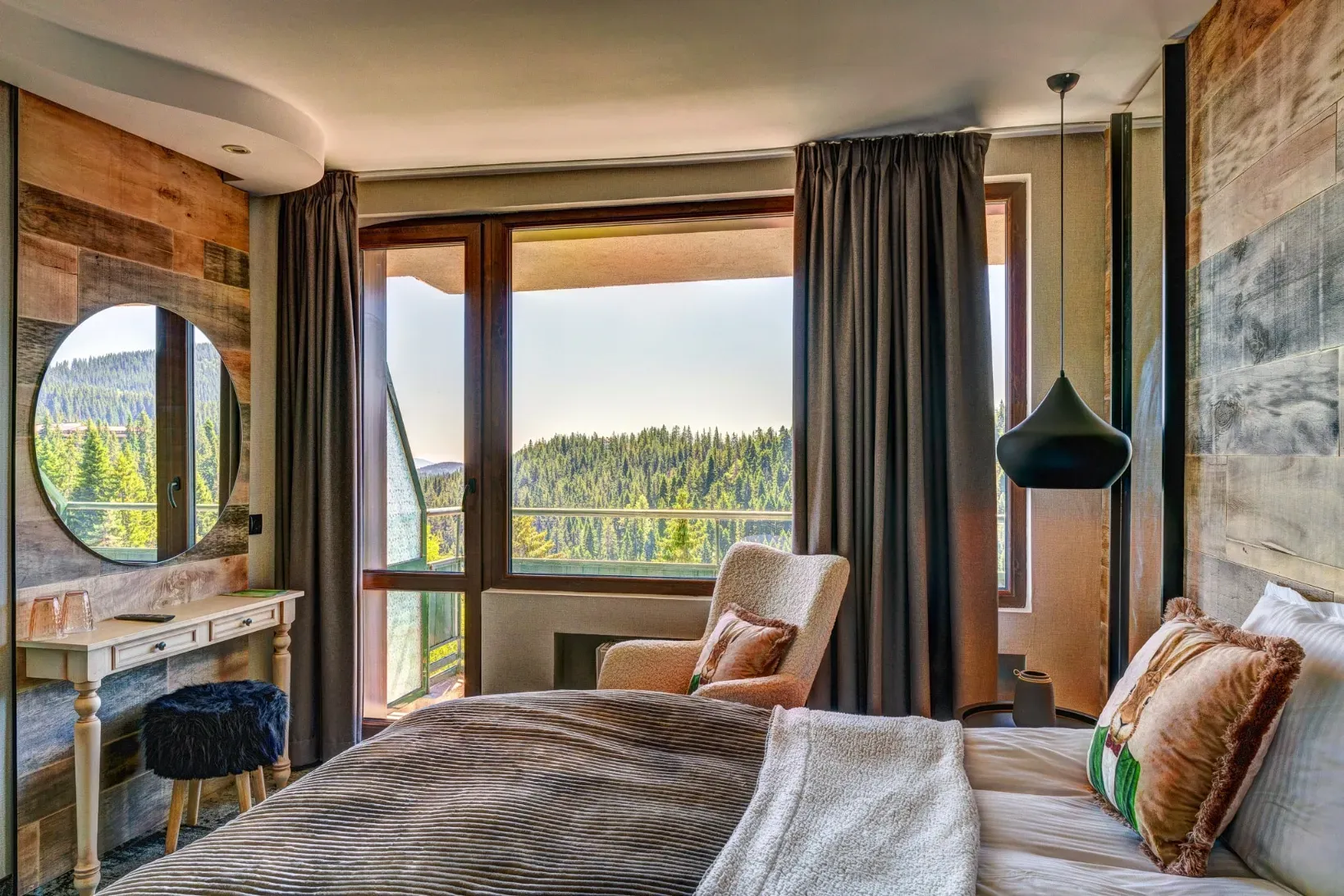 deluxe-room-2
