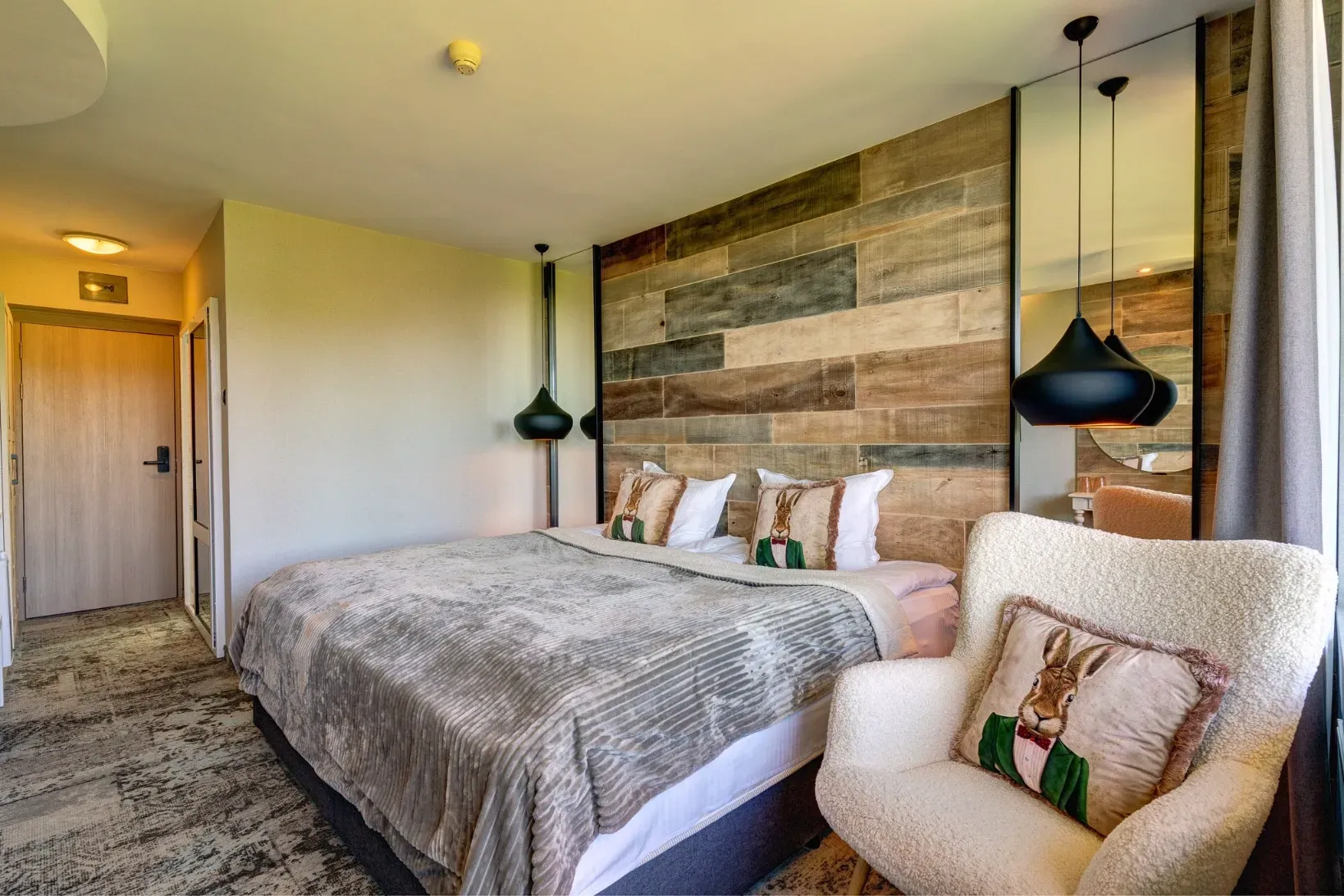 deluxe-room-7