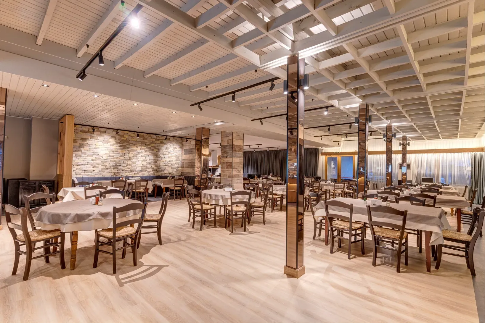restaurant-12
