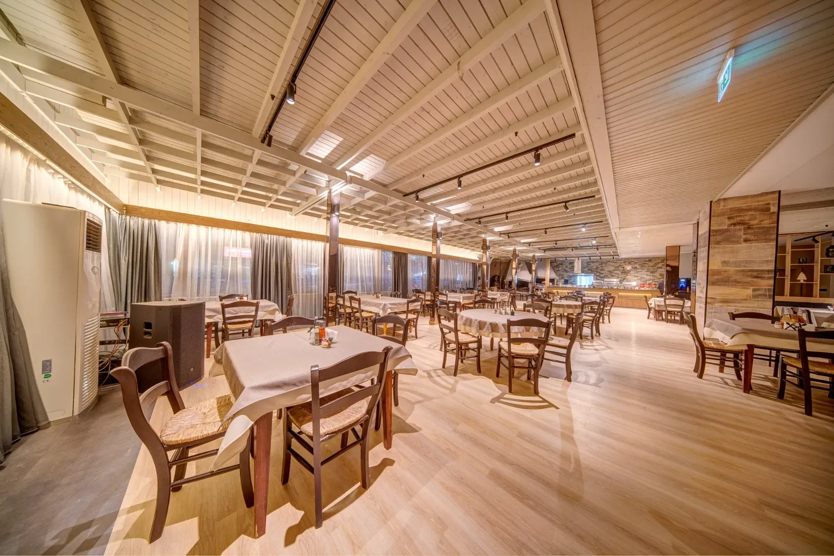 restaurant-14