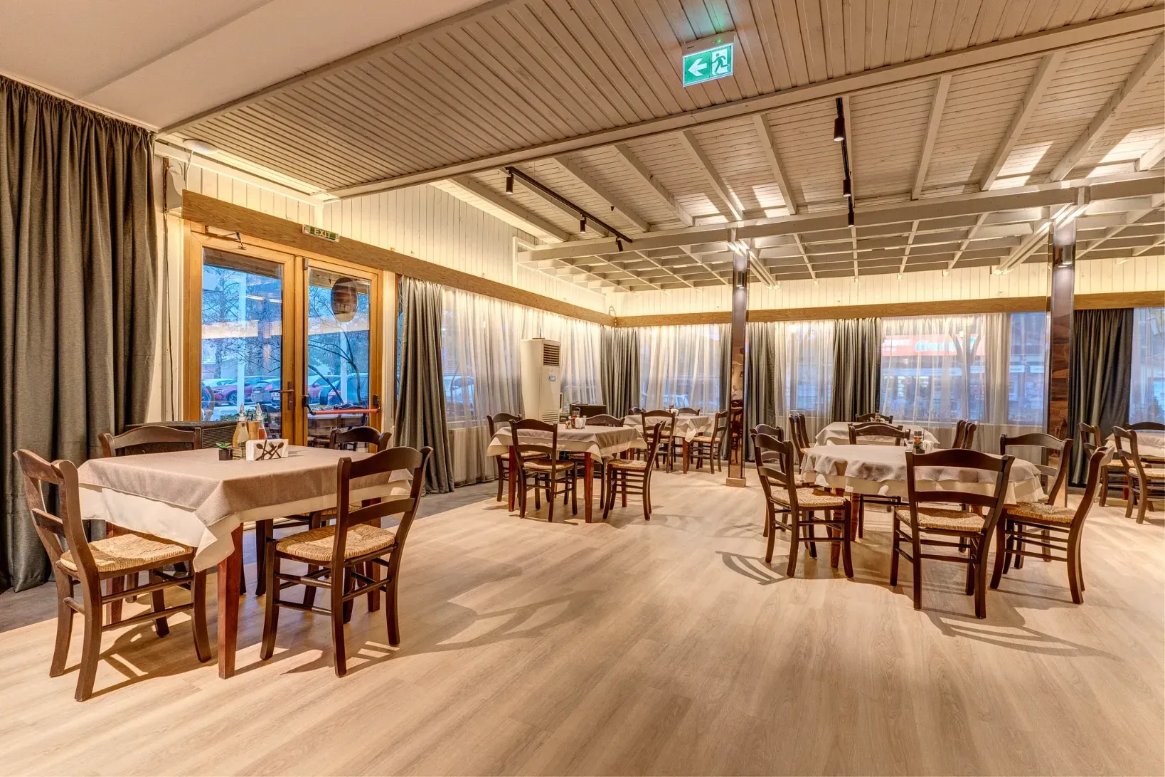 restaurant-5