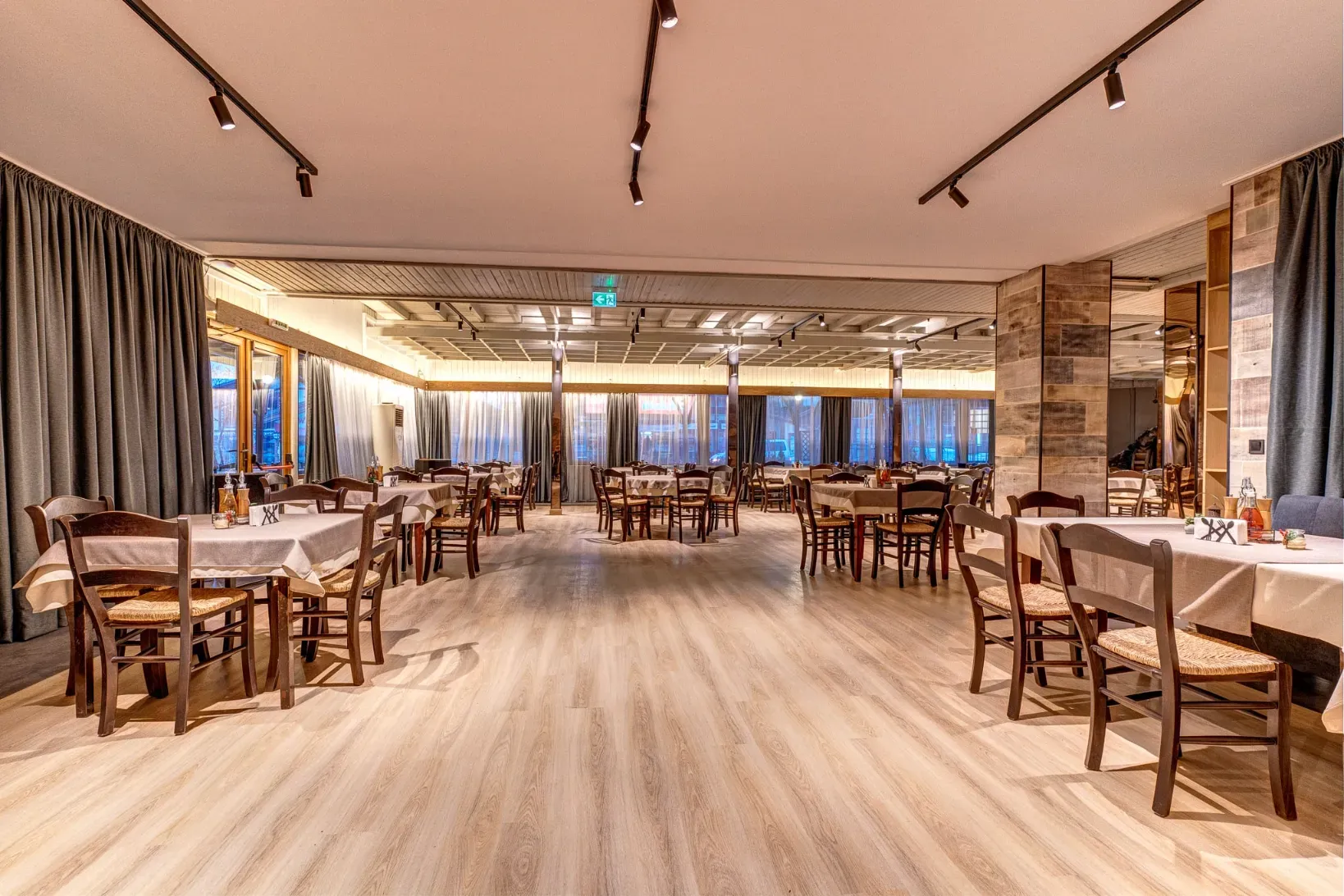 restaurant-9